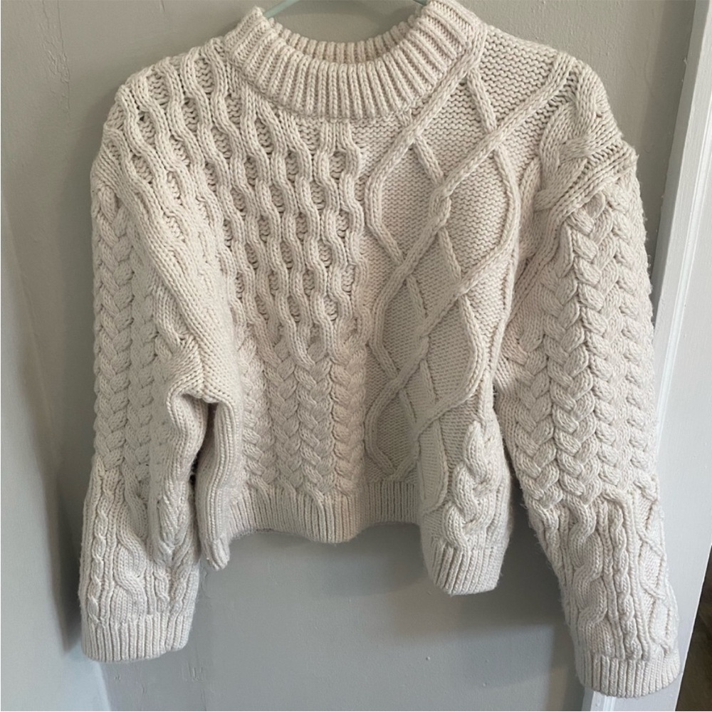 Creamy ☁️ Cable Knit Sweater Fluffy Thick H&M
